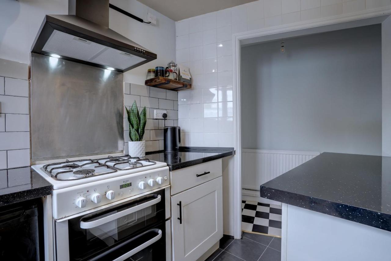 Stunning Designer Apartment In An Ancient Building Νόργουιτς Εξωτερικό φωτογραφία